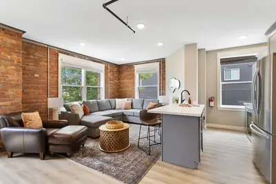 Image de Historic Brownstone Apartment, Heirloom Vacations