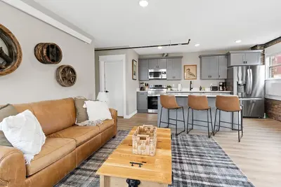 Image de Historic Brownstone Apartment, Heirloom Vacations