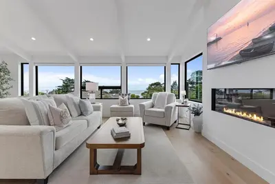 Image de 4085 Serene Sea - Maison rénovée avec vue sur l'océan