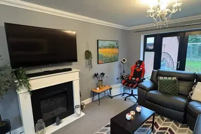 Image de #100 Maison Confortable 4 Chambres à Rugby