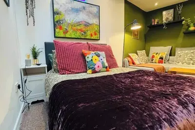 Image de #11 Spacious Studio|Sleeps 4|5mins CannonHillPark