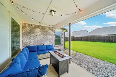 Image de Sleeps 7~GarageAccess~Coffee Bar~Patio w/ FirePit