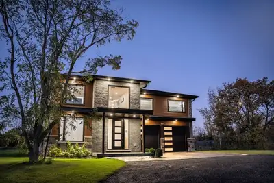 Image de Percy Boom Luxury Home:  Hot Tub/ Sauna/ Game Room