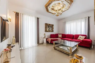 Image de Historic Quarter Stay | 1br Apartment by PikHost