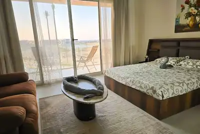 Image de Luxury 4-Bedroom Marassi Home Near Beach & Marina