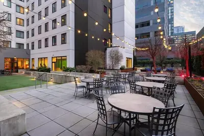 Image de Hearing Accessible Suite | Breakfast Included