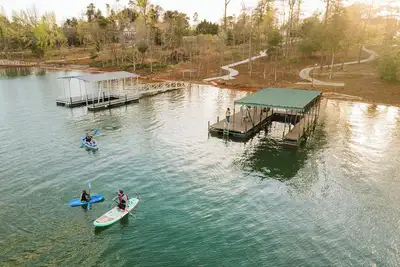 Image de Plaisirs au bord du lac - Quai profond, kayaks, paddle, brasero & cinéma en plein air