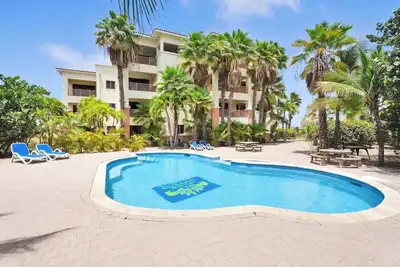 Image de Bon Bida Trupial with stylish interiors and a shared pool in Hato