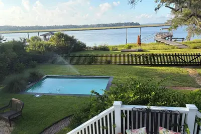 Image de Deep Water Dock, Private Pool