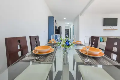Image de Sleek 2br Retreat, Tanki Leendert