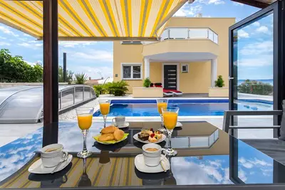 Image de Villa « Rocco – piscine d’eau salée – Split » avec Wi-Fi
