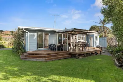 Image de Coastal Hideaway - Waipu Cove Holiday Home