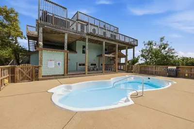 Image de The Final View | 750 ft to the beach | Private Pool, Hot Tub, and Dog Friendly