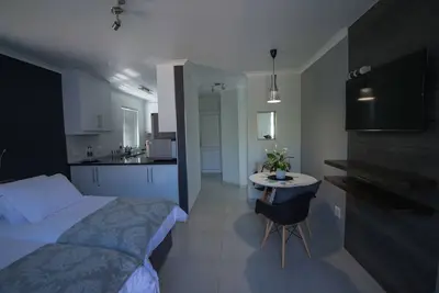 Cat's Eye Cottage