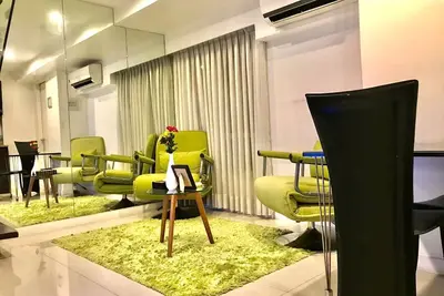 MaxStays Max Style at Fort Victoria