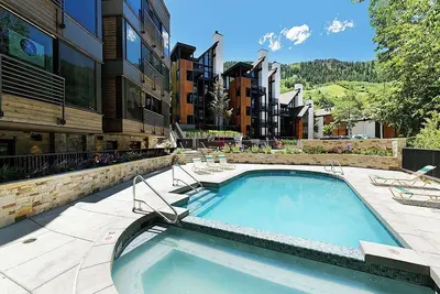 Image de Durant Condominiums by Frias