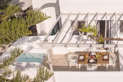 Spiros Hotel