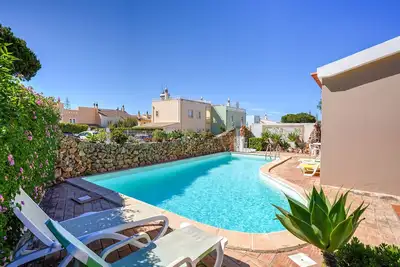 Image de Maison à Vilamoura avec piscine près plage