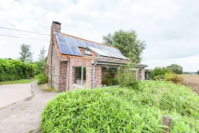 Image de Chalet vintage avec jardin privé proche forêt à Westouter