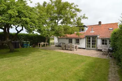 Image de Belle maison de vacances sur la côte néerlandaise avec terrasse