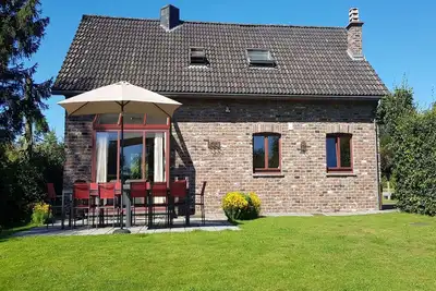 Image de Maison de vacances א Sourbrodt avec jardin