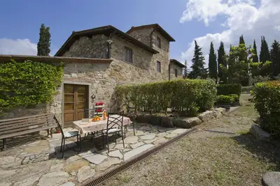 Image de Ferme gracieuse avec terrasse