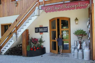 Image de Chalet en France avec piscine et jacuzzi