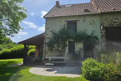 Image de Belle maison de vacances avec jardin Ă Pionsat