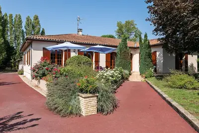 Image de Belle villa avec jardin privé à Pineuilh
