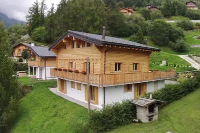 Image de Chalet de luxe avec jacuzzi à La Tzoumaz