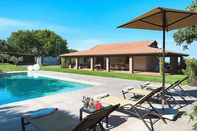 Image de Villa moderne à Trecastagni avec piscine