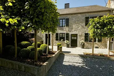 Image de Gîte de charme dans une ferme avec vue