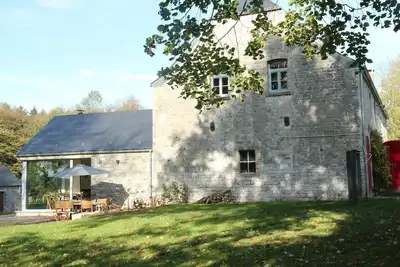 Image de Maison de vacances boutique avec piscine Ă Gesves