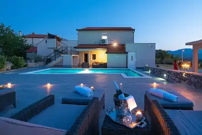 Image de Villa à Ugljane avec piscine privée