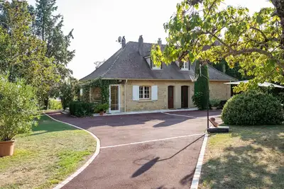 Image de Superbe villa avec jardin privé à Vélines