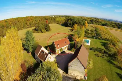 Image de Maison de vacances comfortable avec piscine