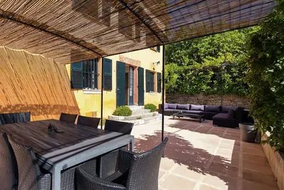 Image de Villa élégante avec piscine à Grasse