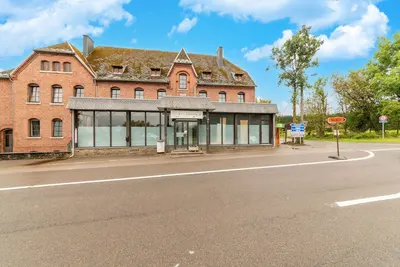 Image de Maison à Malmedy avec piscine intérieure et sauna