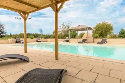 Image de Villa individuelle avec piscine privée.