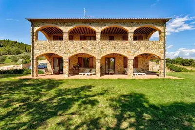 Image de Maison de vacances privée à Suvereto Toscane avec oliviers