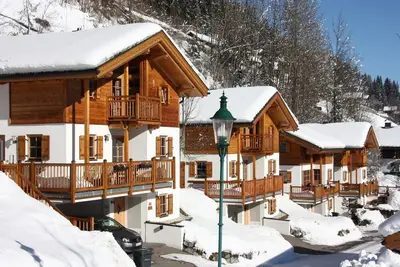 Image de Chalet calme avec sauna à Königsleiten