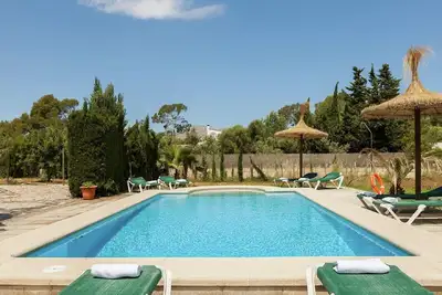 Maison de campagne avec piscine près de la mer
