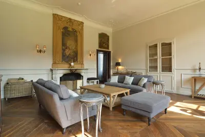 Image de Château à Marchin proche de la forêt