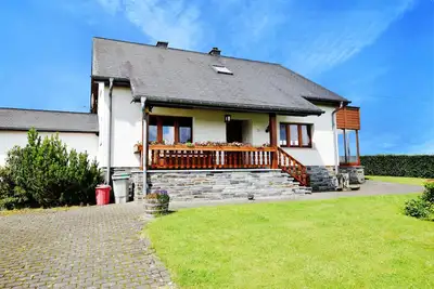 Image de Maison de vacances moderne avec jacuzzi à Schönberg