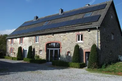 Image de Maison de vacances de Sourbrodt avec un sauna