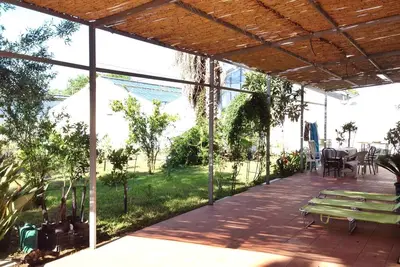 Image de Maison contemporaine Ă Trecase avec vue sur la montagne