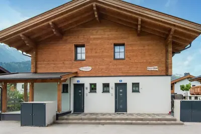 Image de Maison de vacances de Niedernsill avec un sauna