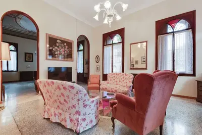 Image de Maison de vacances moderne Ă Romano avec jardin