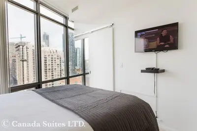 Image de Canada Suites - 832 Bay St.
