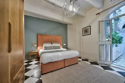 Image de The House in Old Mint Street